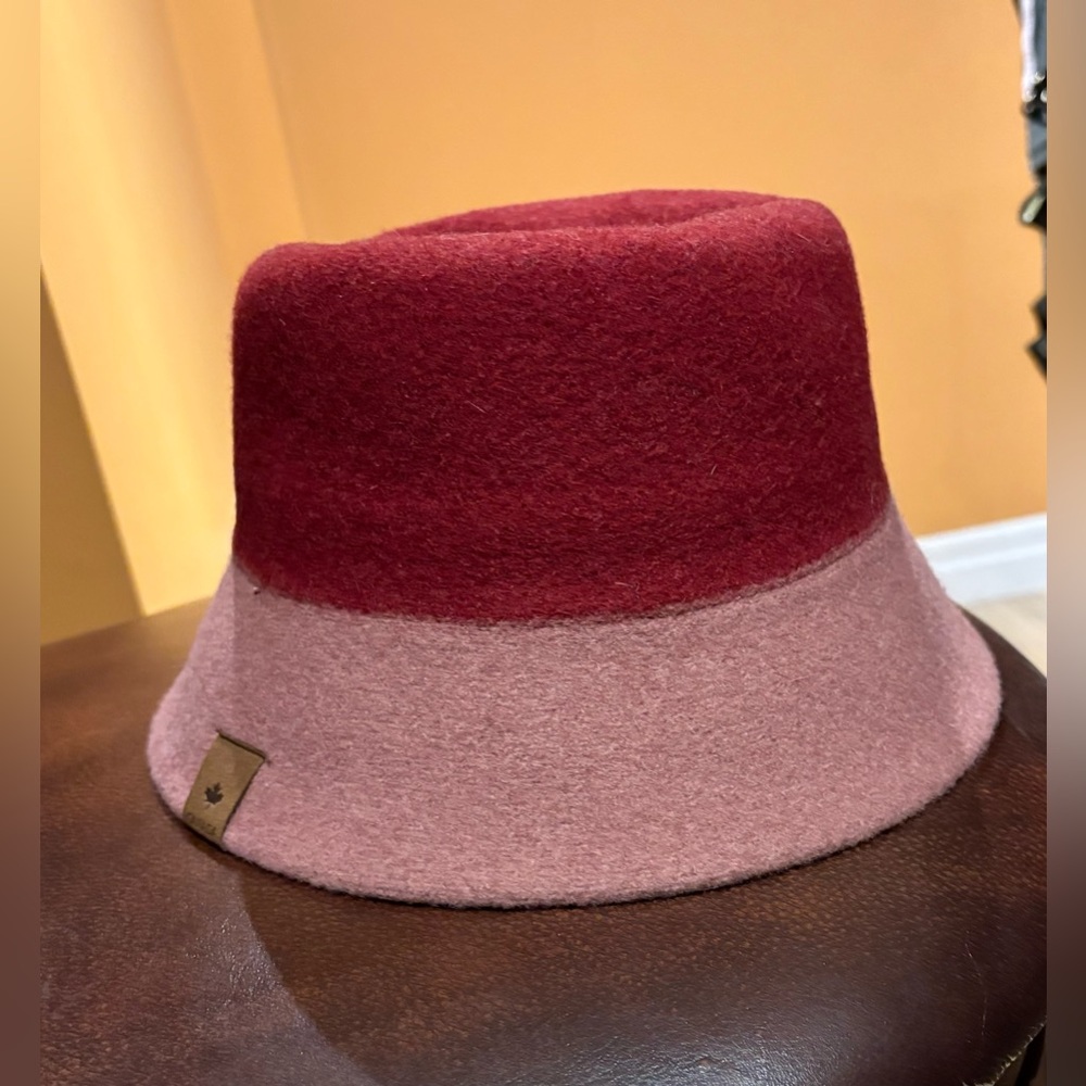 Harricana Two-Tone Red and Pink Bucket Hat